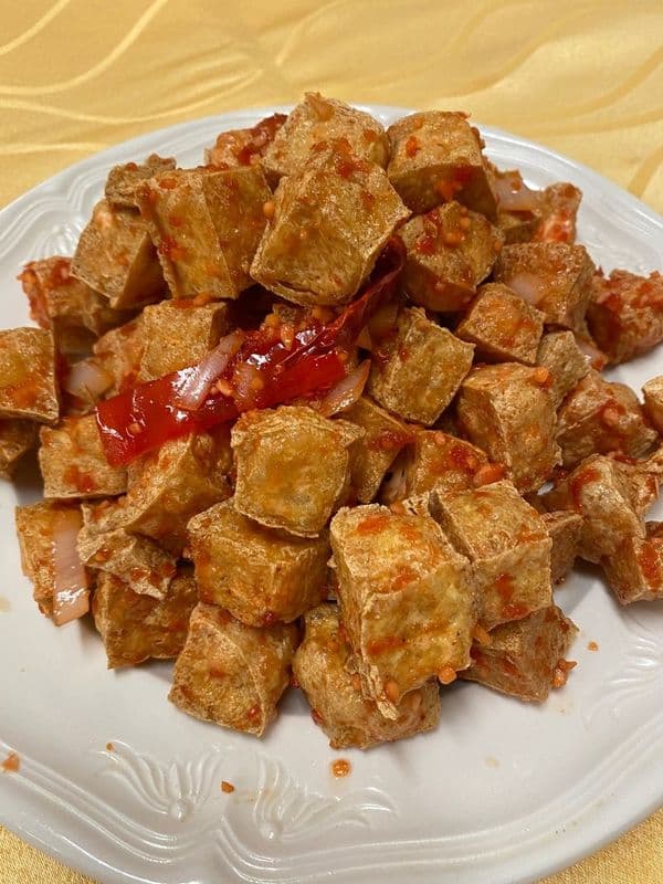 Deep Fried Tofu with Spicy Sauce