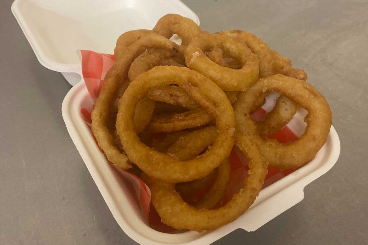 Crispy golden onion rings !!!