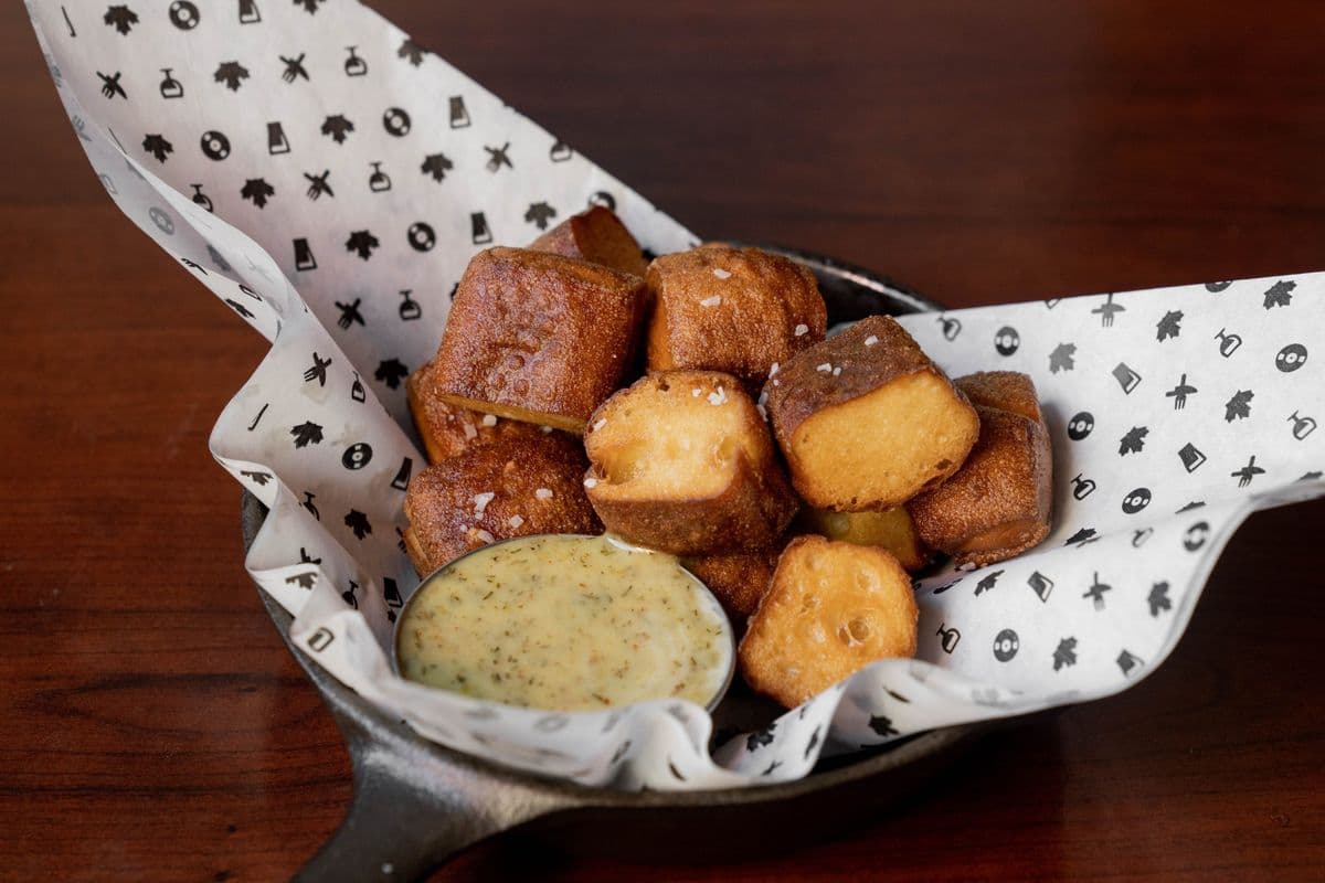 Gold 'N Salty Pretzel Bites