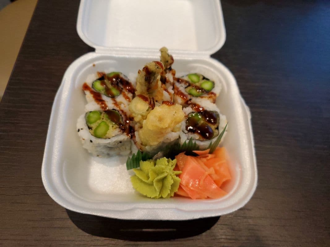 51. Asparagus Tempura Roll (6 pcs)