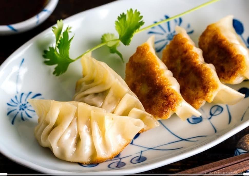 10. Beef Gyoza (5 pcs) (360 Cal)