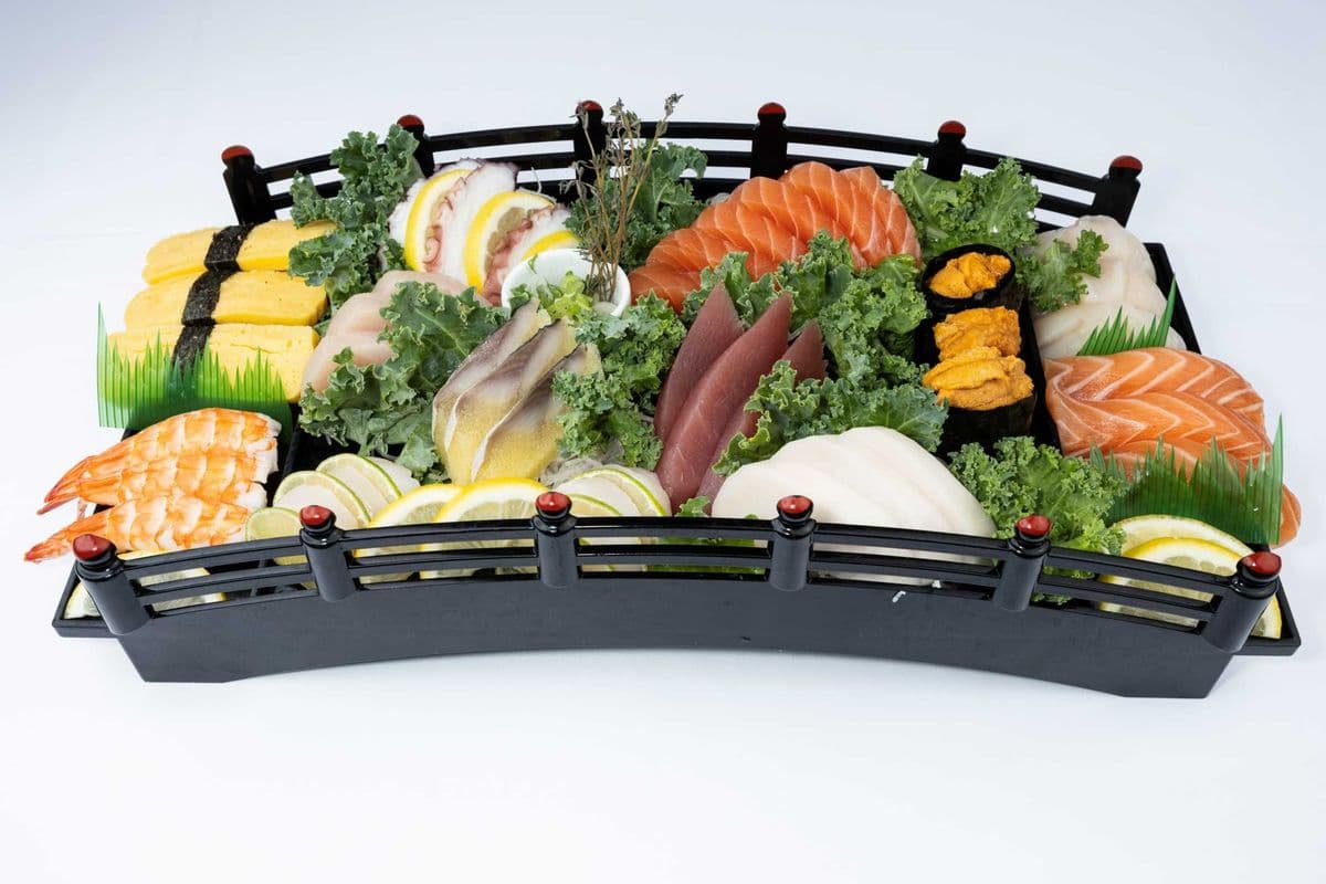 Younee Party Tray - 73pcs