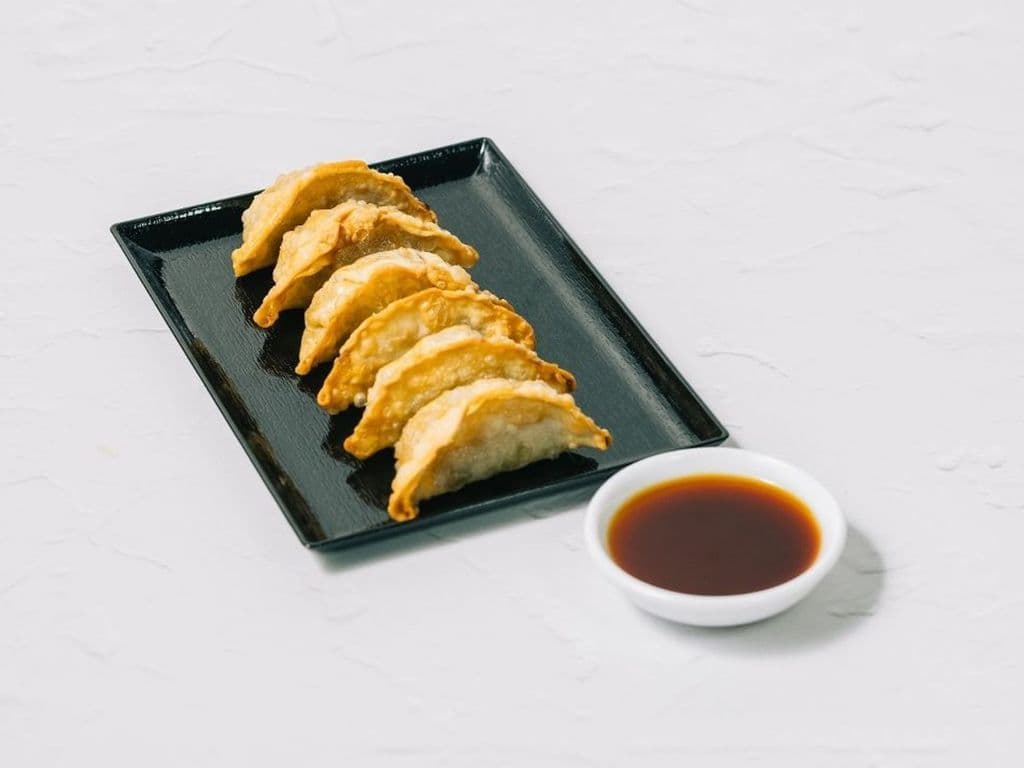 Chicken Gyoza (6 Piece)
