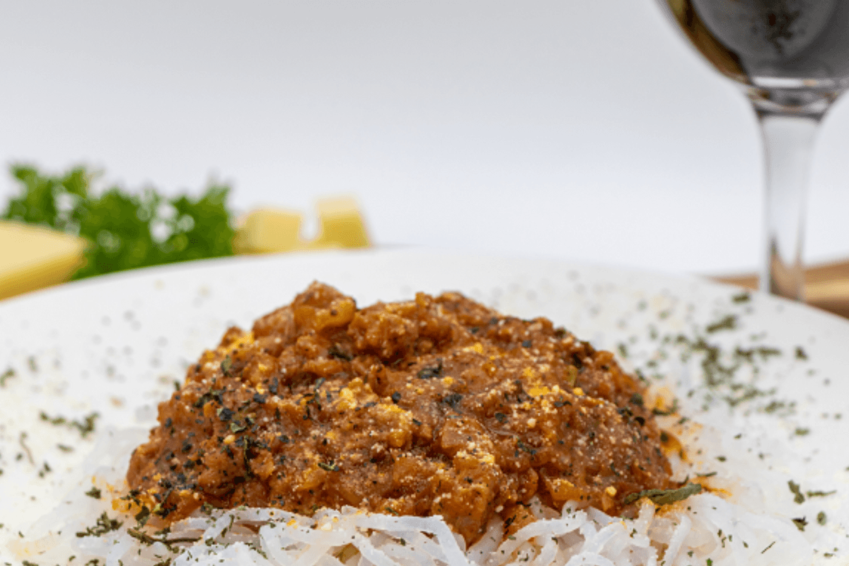 Grass Fed Keto Spaghetti Bolognese Shirataki Pasta