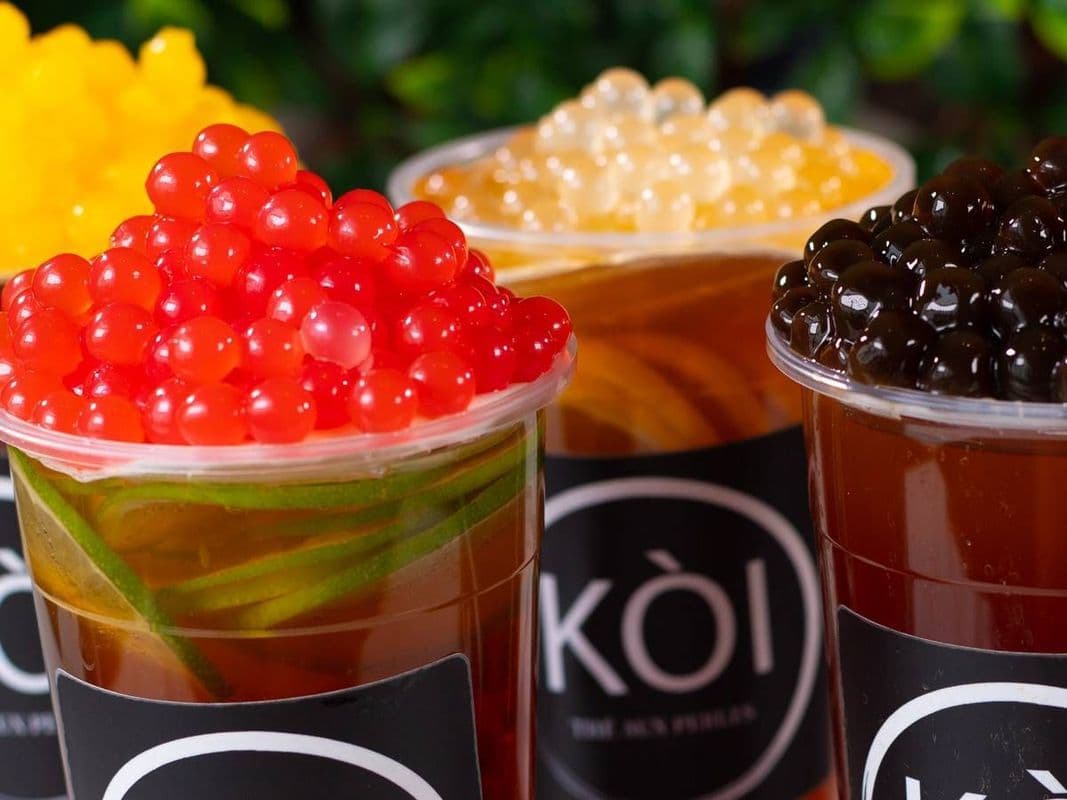 PASSION FRUIT TEA WITH STAWBERRY POPPING BOBA