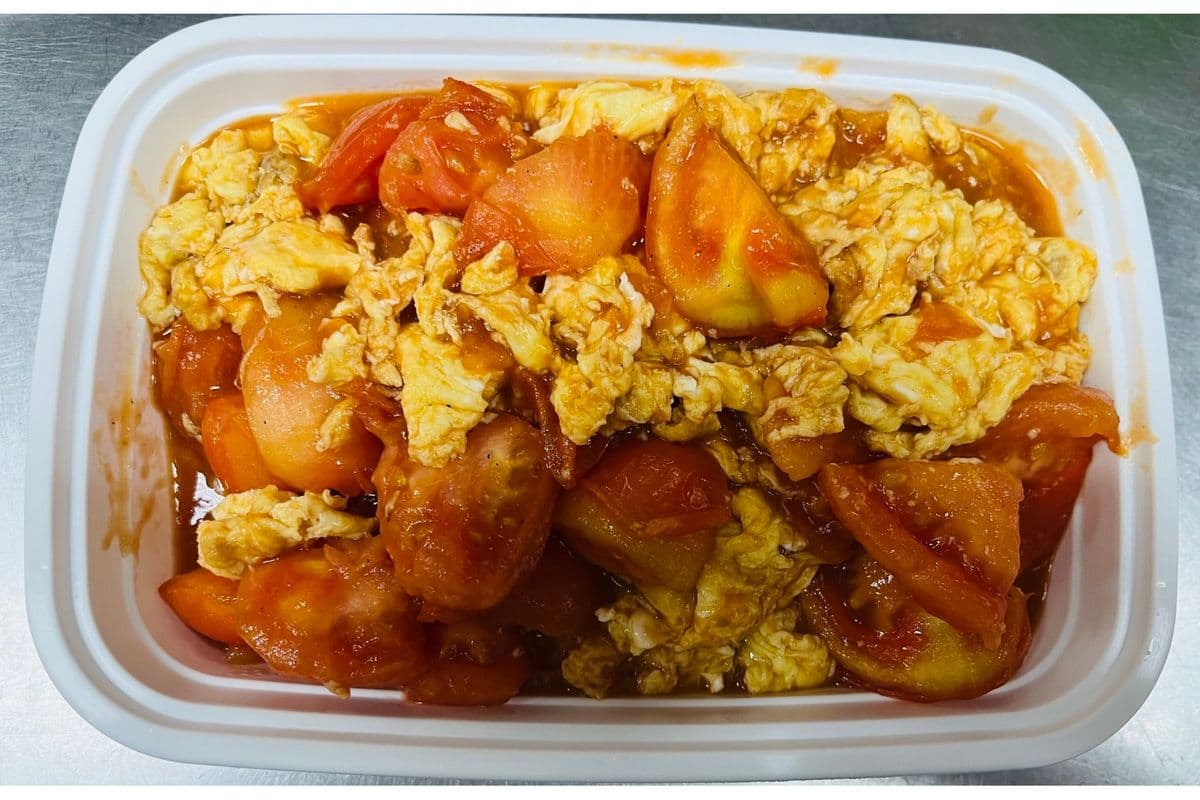 Tomato With Eggs