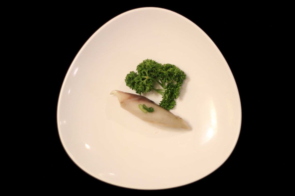 Saba Sushi (2 pcs)