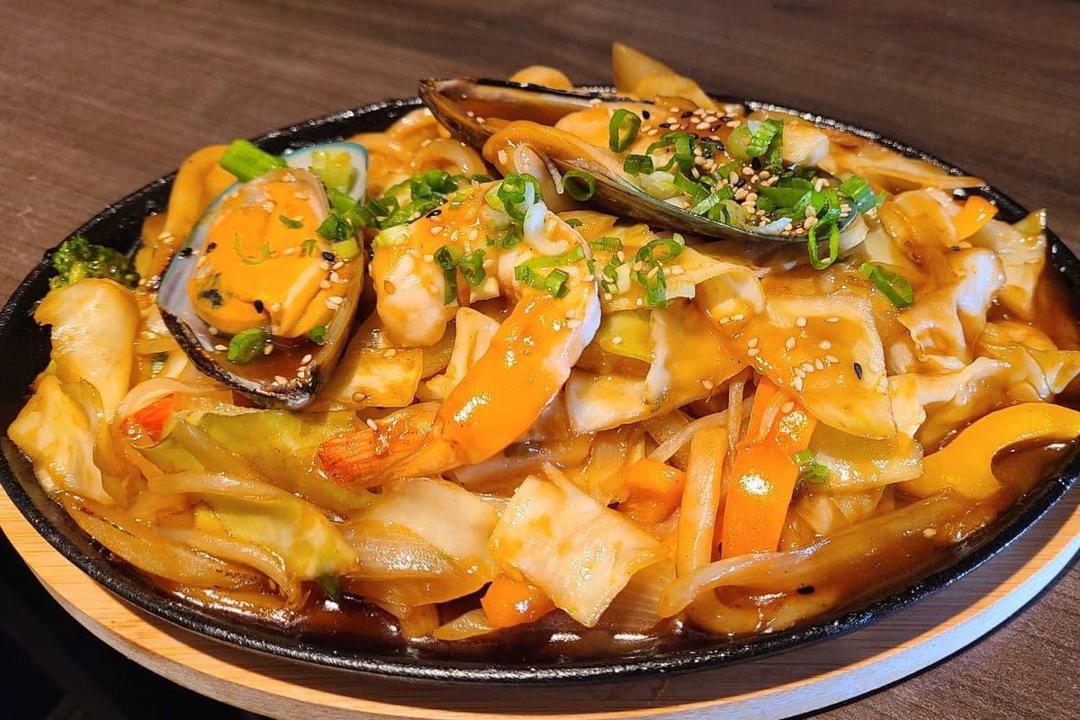 Seafood Yakiudon