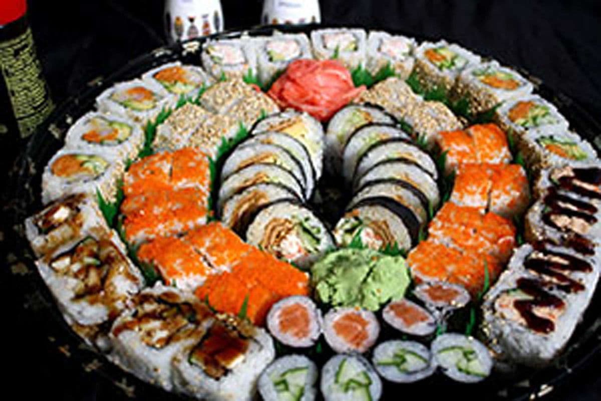 Maki Roll Tray 3 (90 pcs Cooked and Raw)