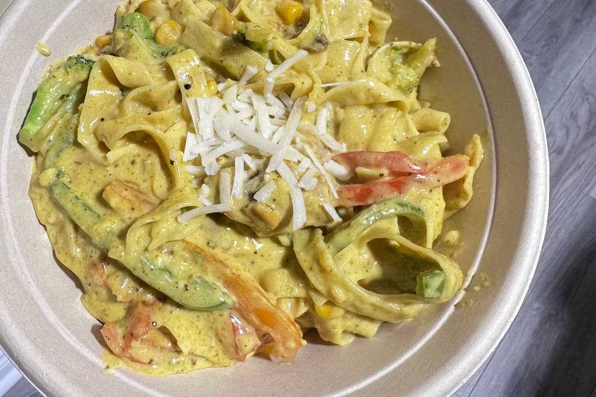 Creamy Curry Chicken Fettuccine