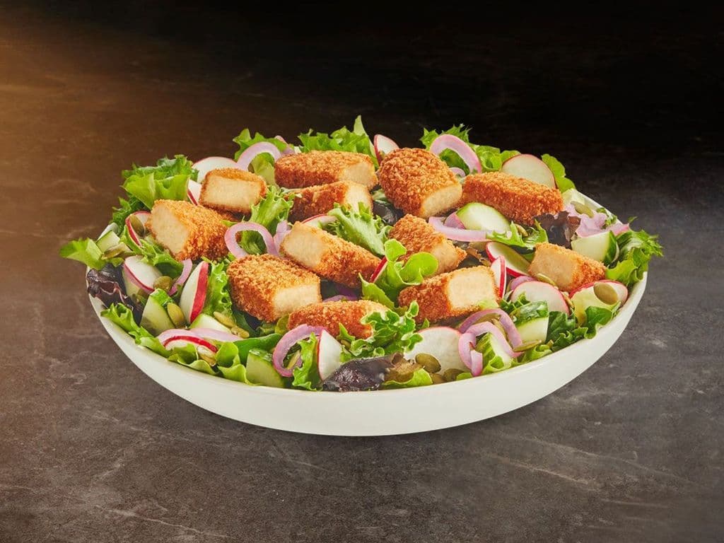 Salade maison avec lanières végé croustillantes / House Salad with crispy veggie strips