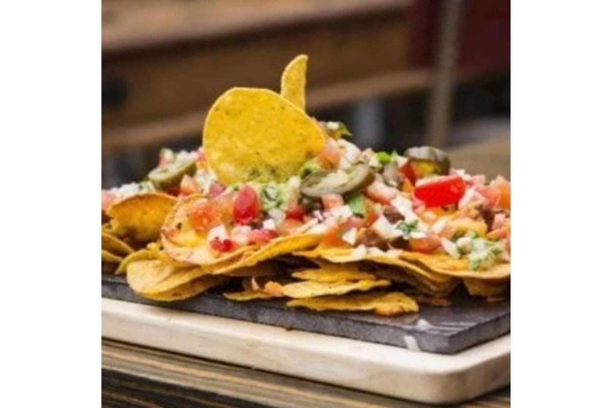 Large Nachos Supreme