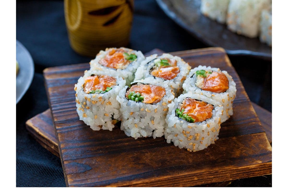 Spicy Salmon Roll (6pcs)
