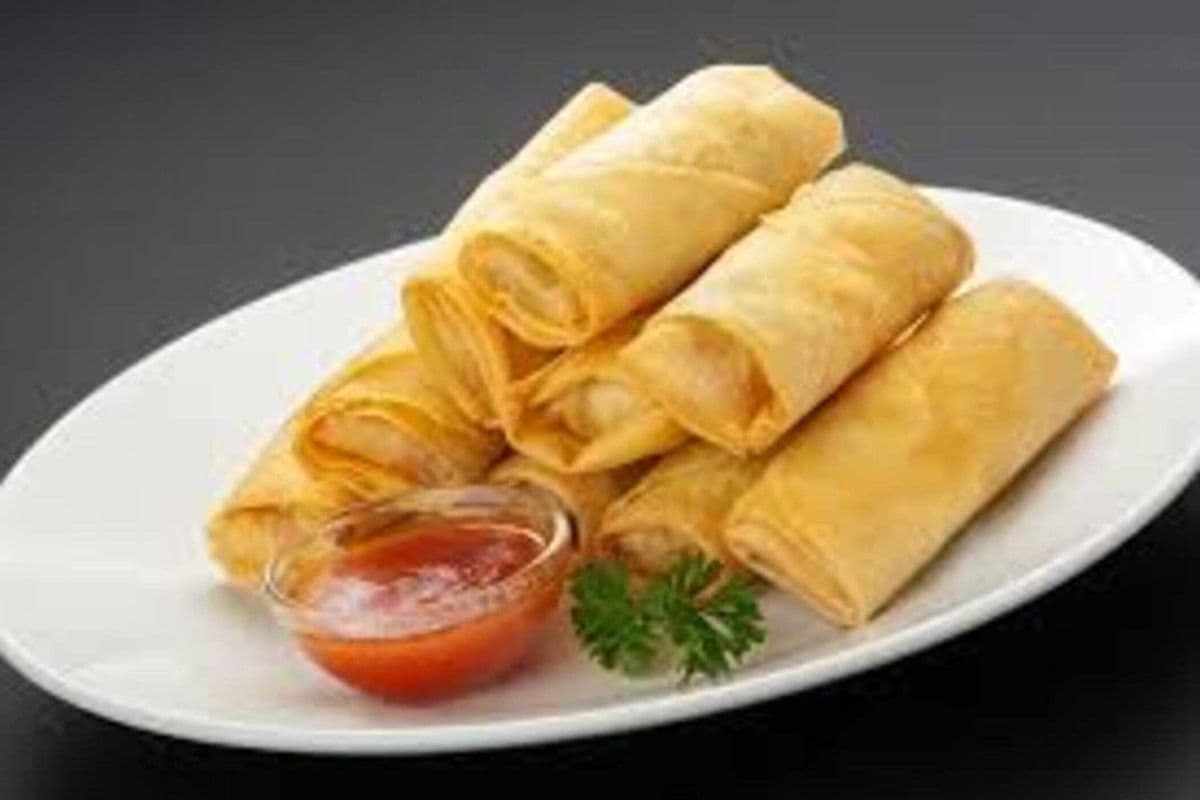 Veg Spring Rolls (10 Pcs)