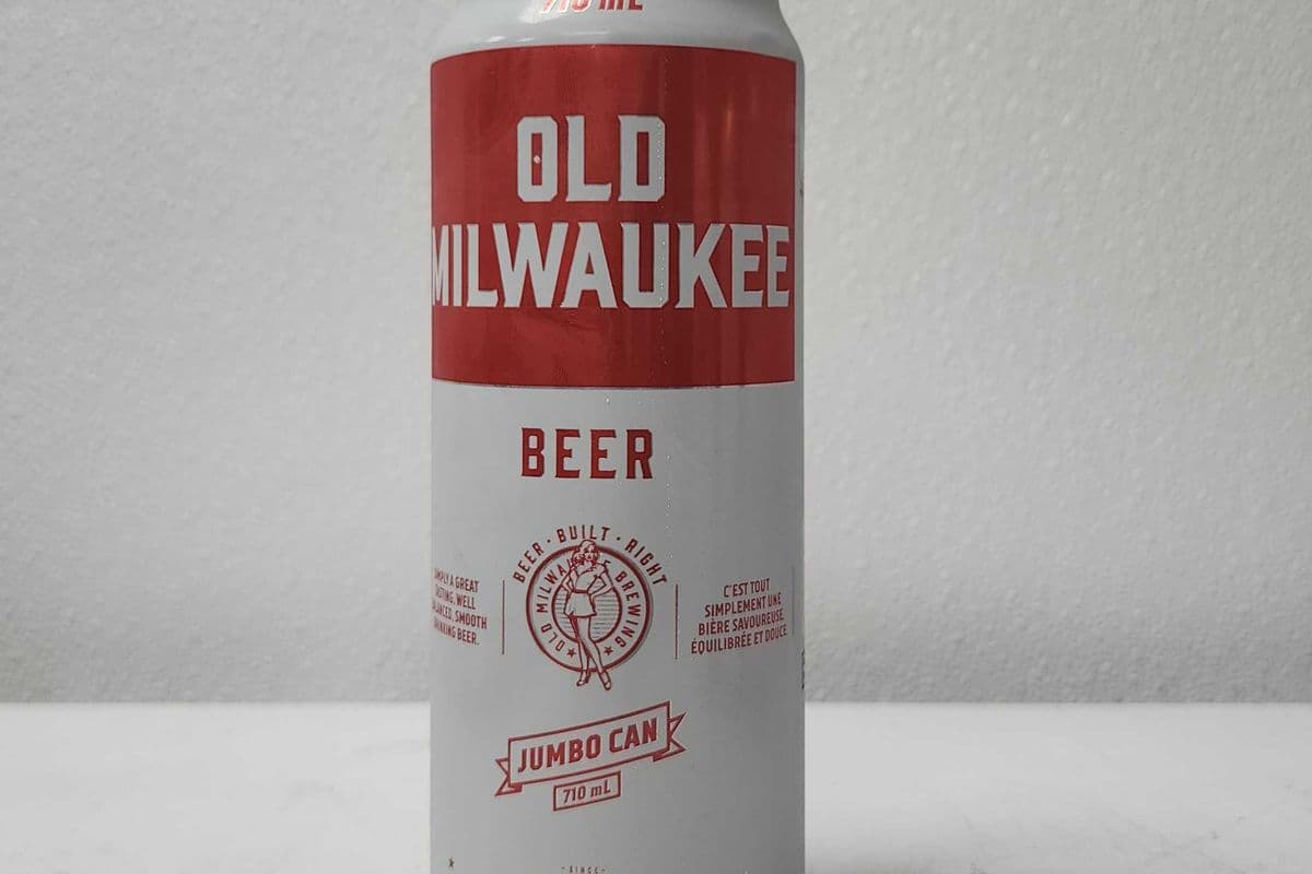Old Milwaukee (1 x 710 ml Tall Can)