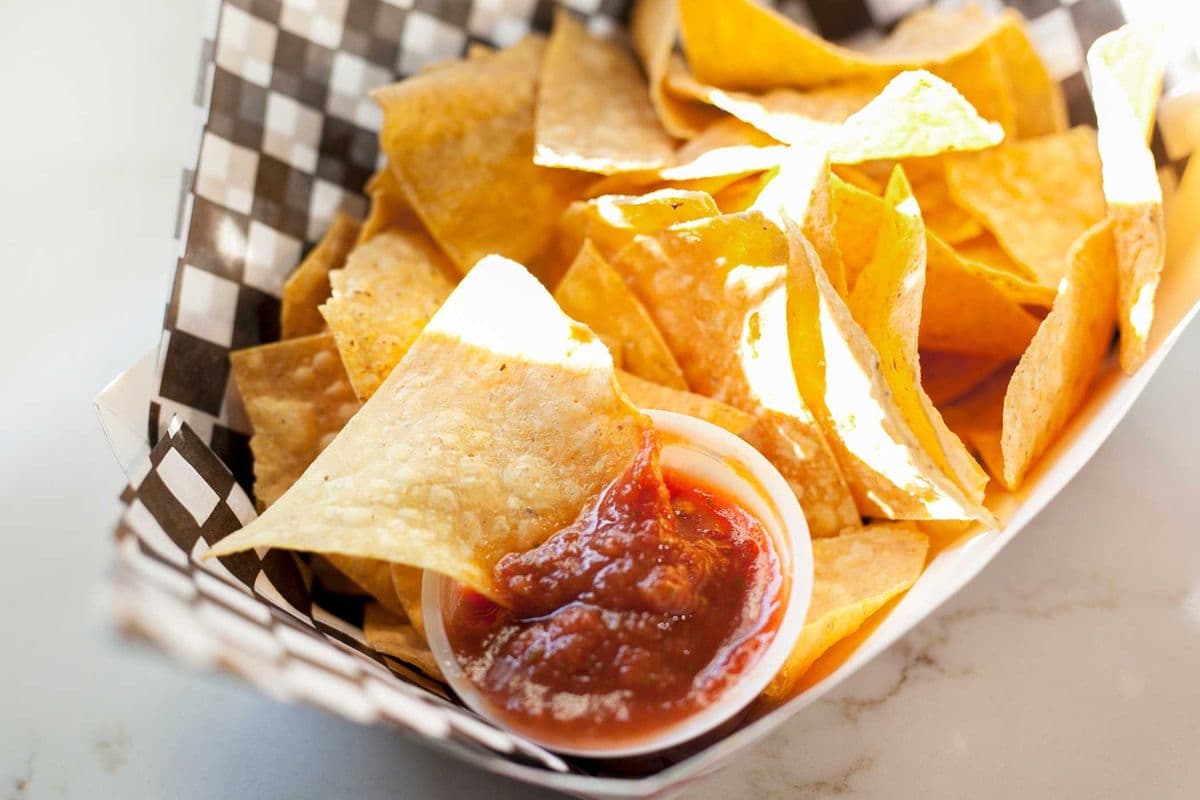 Salsa and Chips (Large)