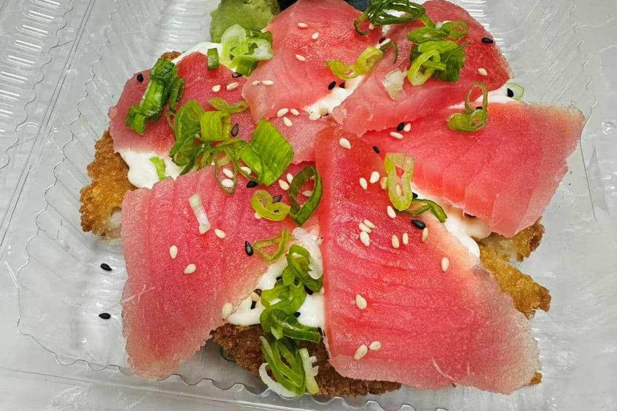 Tuna Pizza (6 pcs)