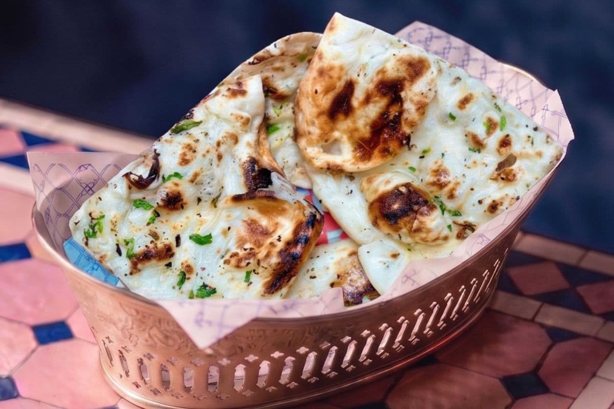 GARLIC NAAN