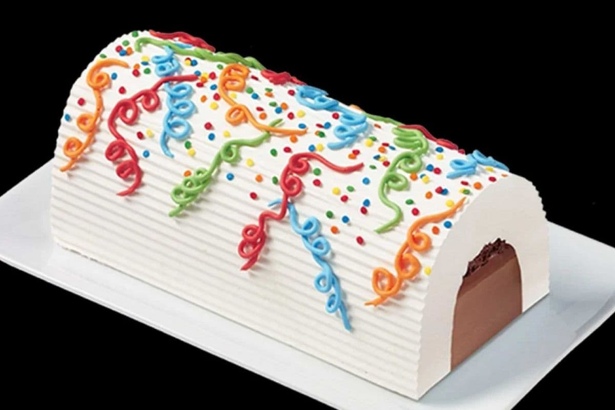 Gâteau de célébration standard Bûche – Gâteau DQ® / Standard Celebration Log Cake - DQ® Cake