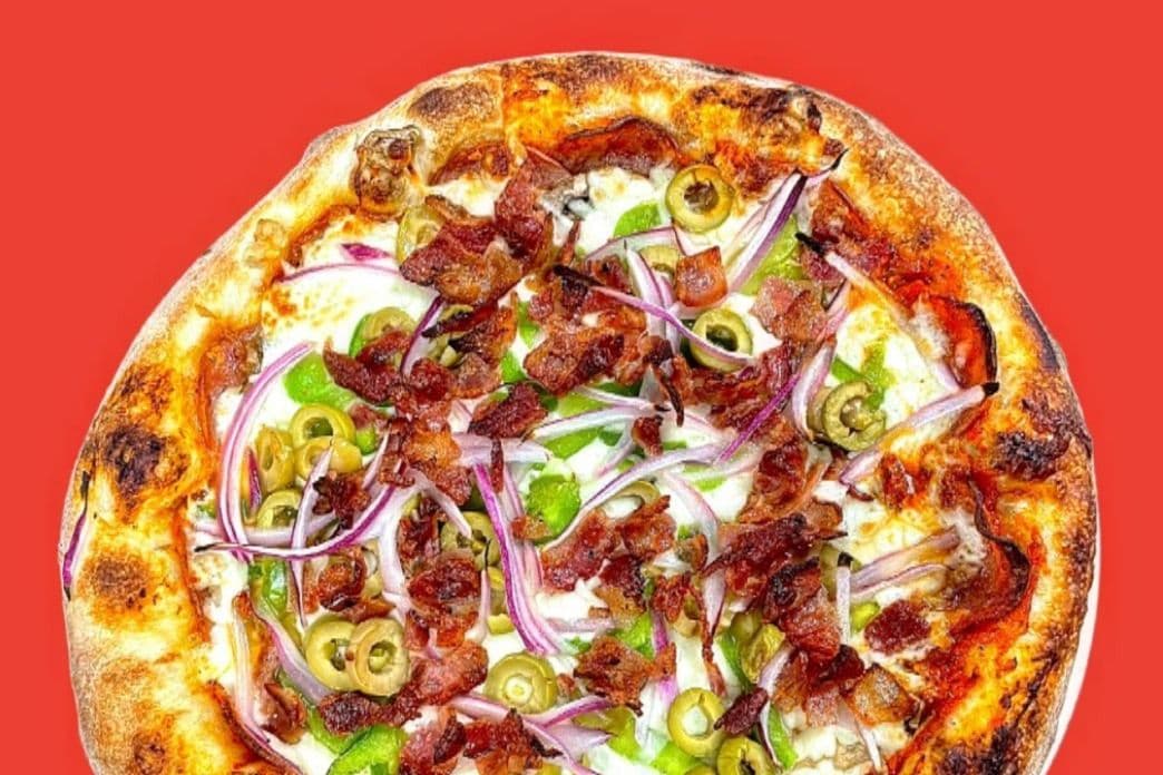 12" moyenne pizza spéciale Alto / 12" Medium Alto Special Pizza