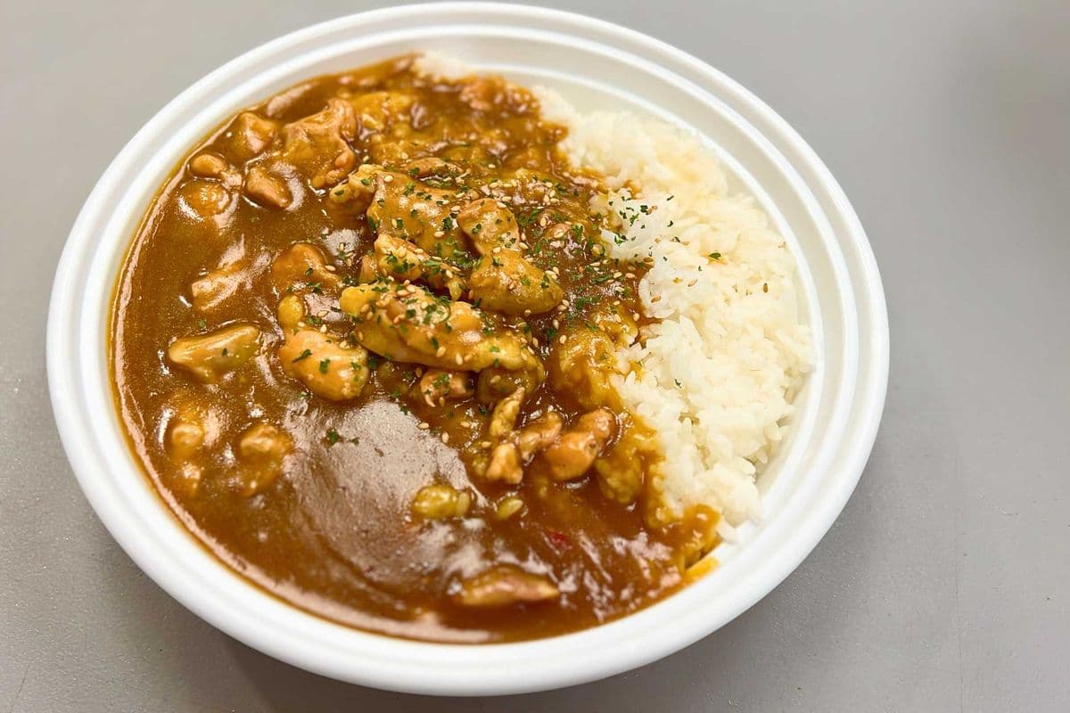 Sautéed Chicken Curry Rice Bowl