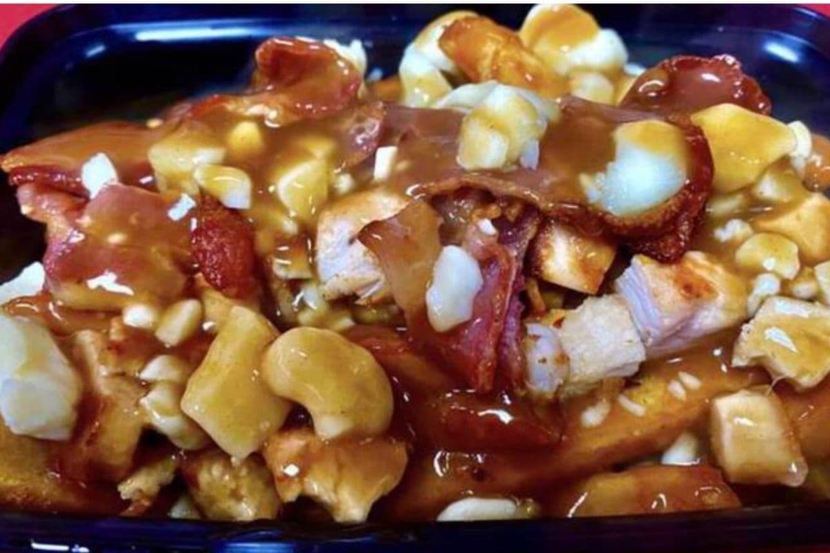 Large Chicken Poutine(840 g)