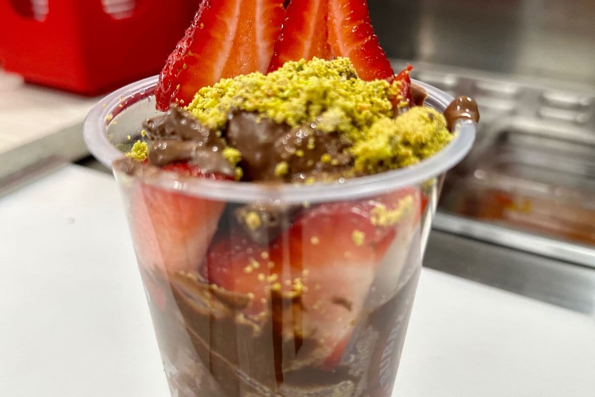 Dubai Chocolate Strawberry Cup🍓 (500ml)