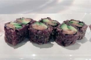 B5. Salmon Avocado Brown Rice Roll