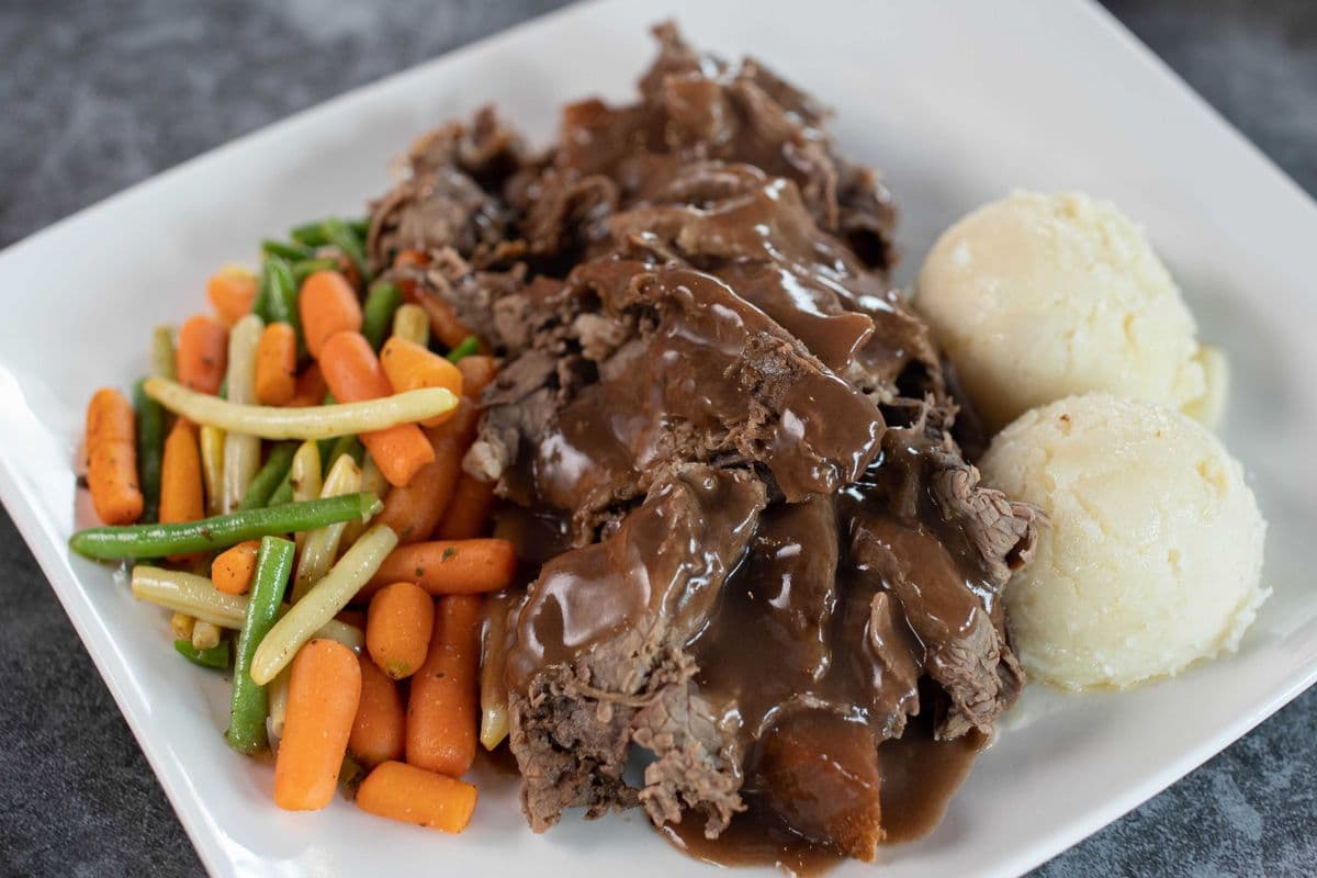 Hot Roast Beef Dinner
