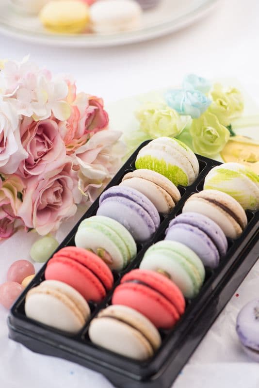 Macarons (12 pcs)