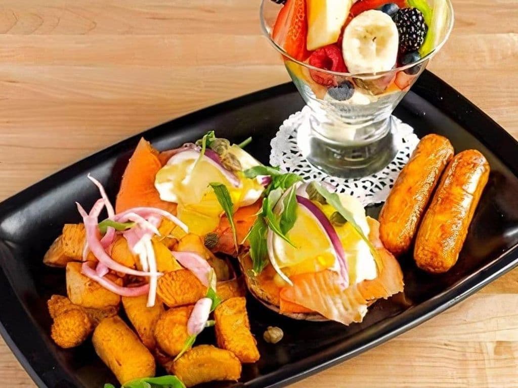 Oeufs bénédictine au saumon fumé / Smoked Salmon Benedict