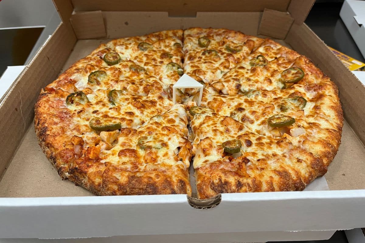 18" Chicken Delight Pizza