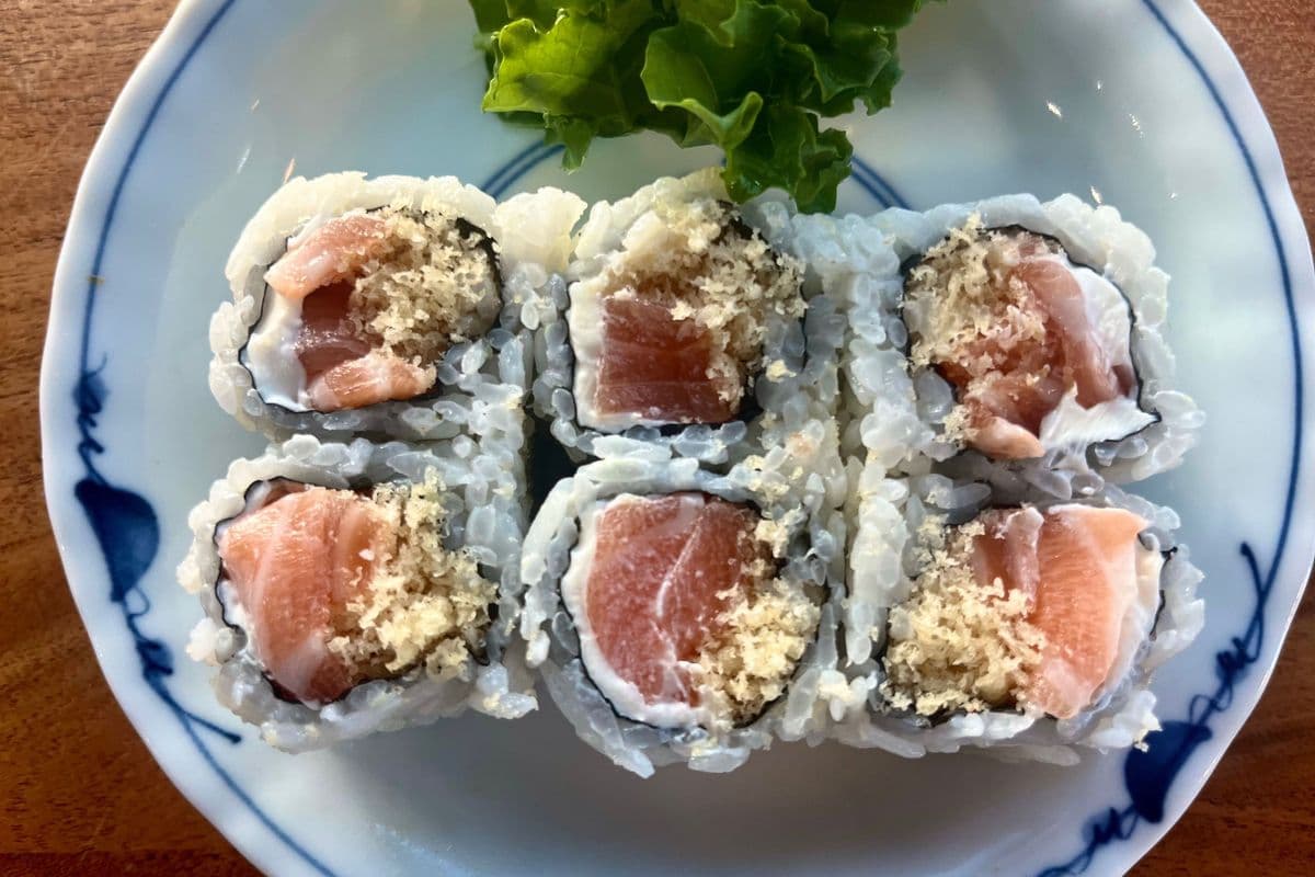 125A. Crispy Cheese Salmon Roll (6 pcs)