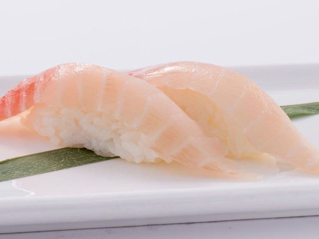 Red Snapper Sushi (3 Pcs)