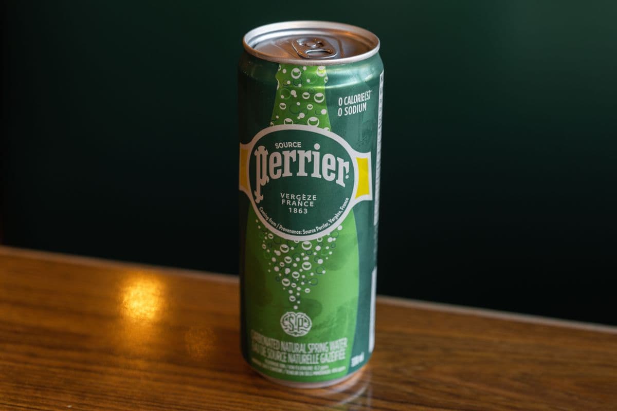 Perrier Sparkling Water (330 ml)