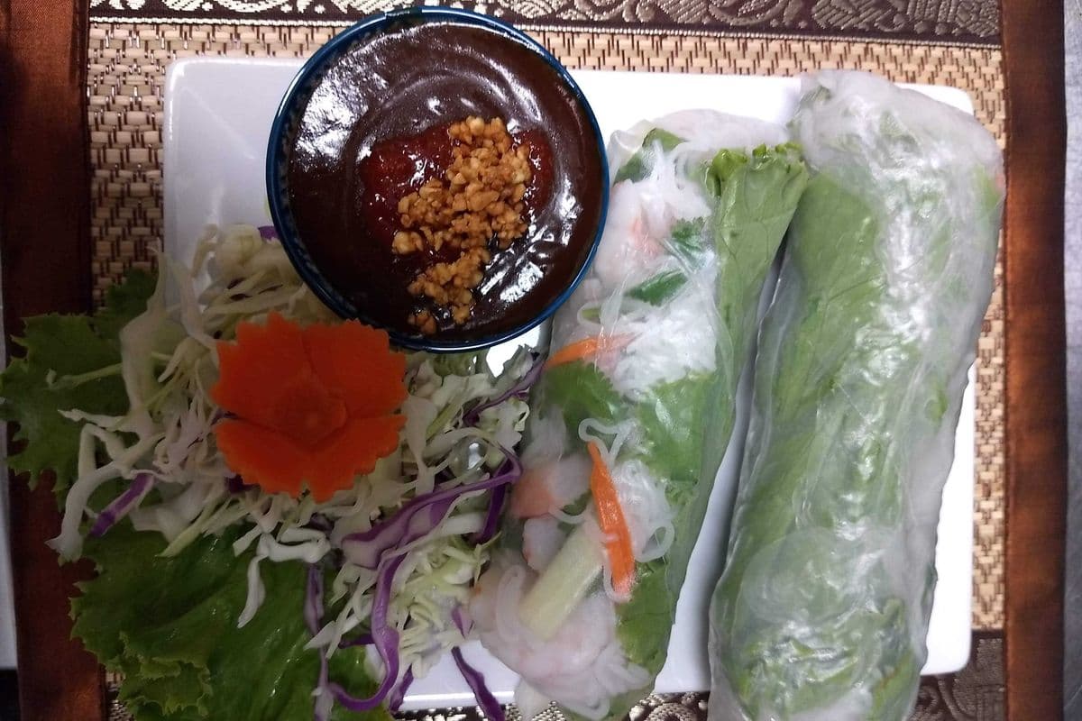 1. Fresh Wraps (2 pcs)