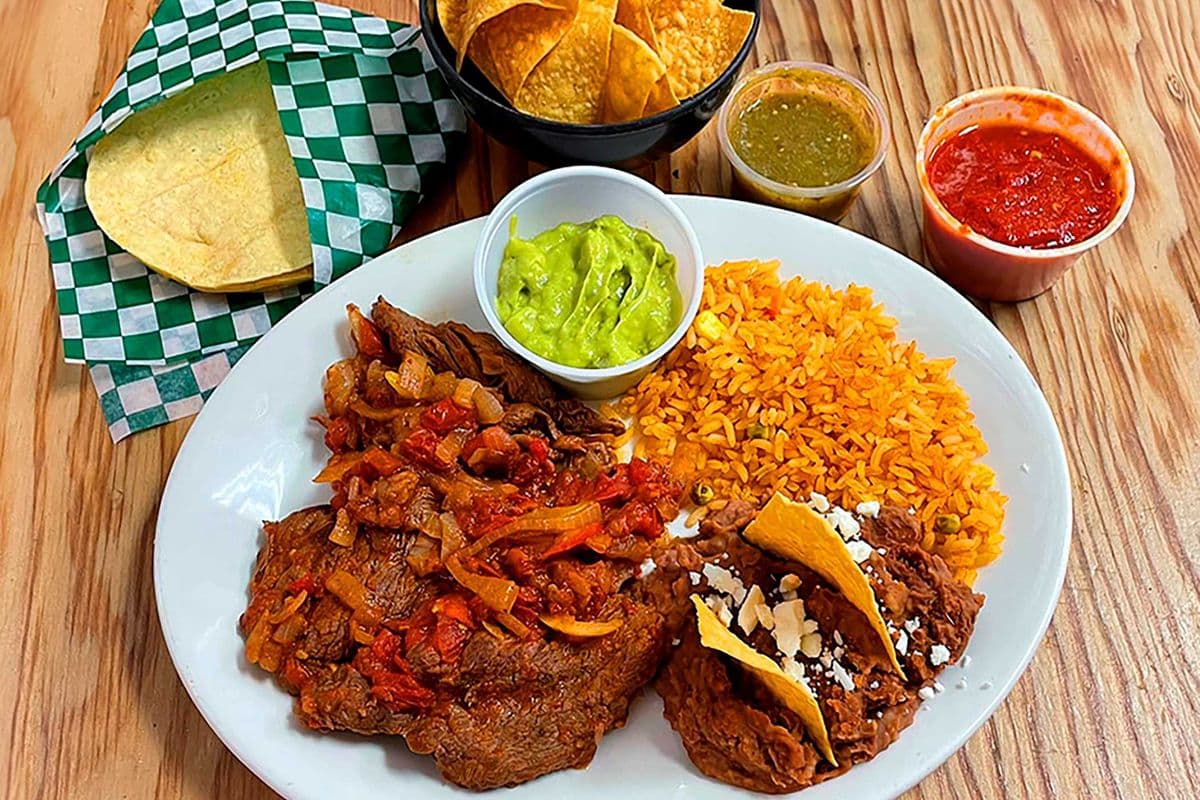 * Bistec a la Mexicana