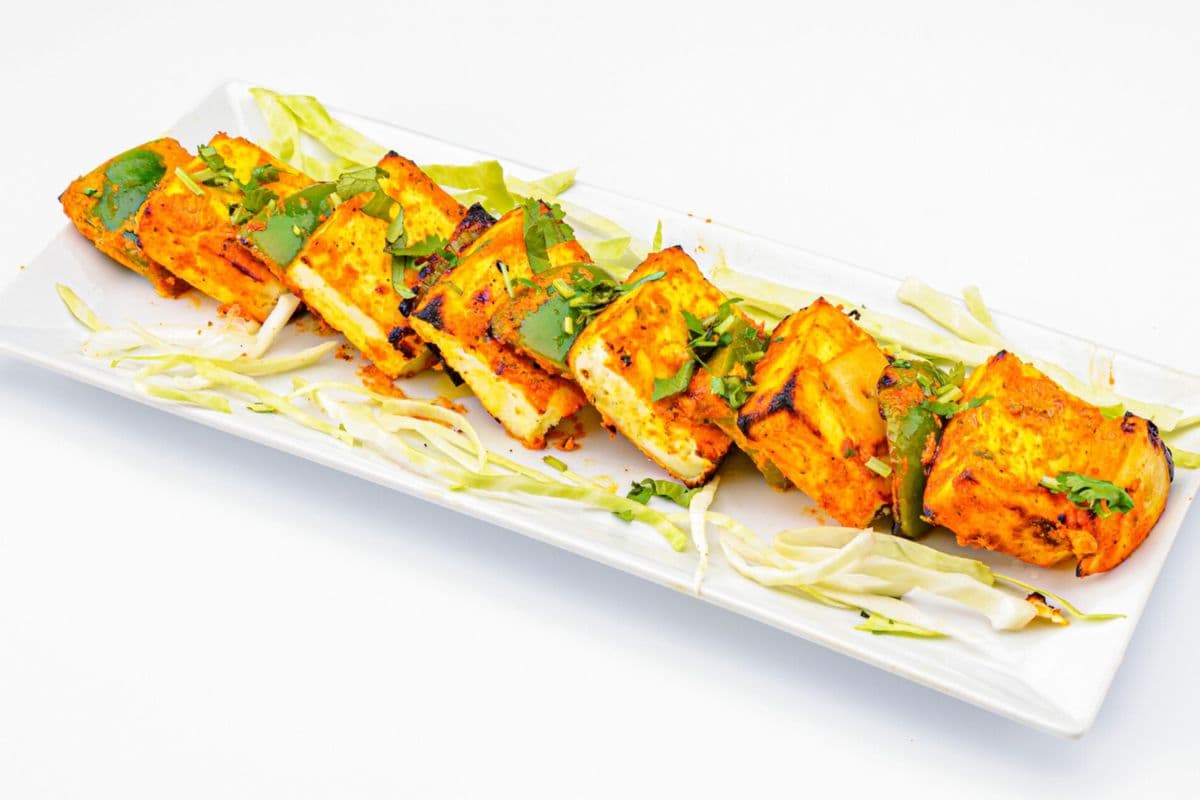Paneer Tikka (Tandoori or Haryalli) (6 Pcs)