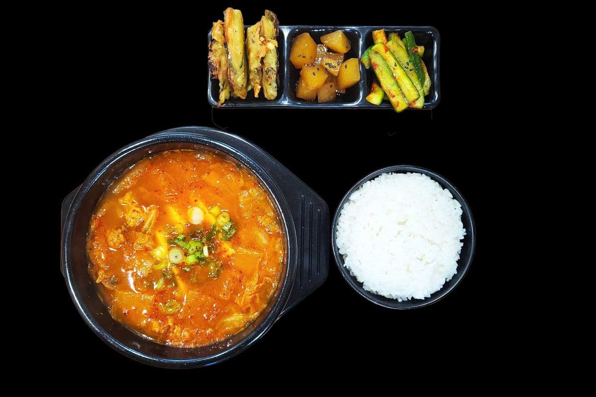 Kimchi Jjigae (Ragoût de Kimchi / Kimchi Stew)