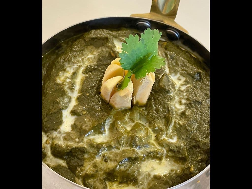 CHICKEN SAAGWALA