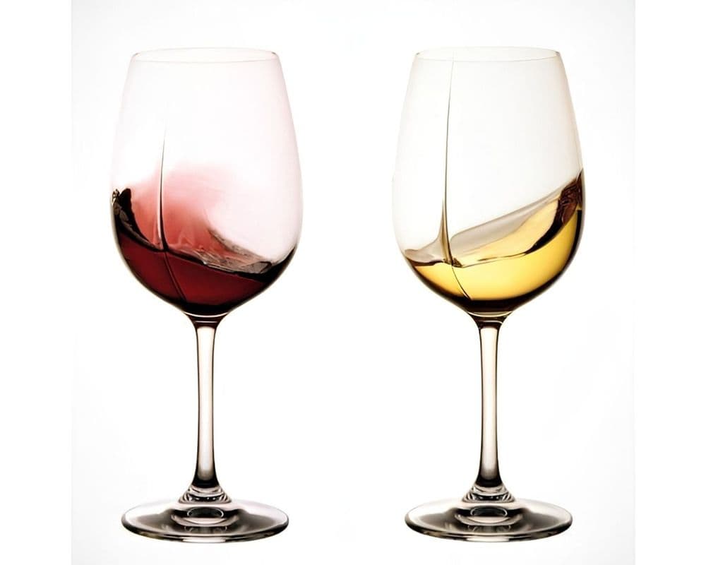 Glass of Chardonnay, 8oz wine (13% ABV)