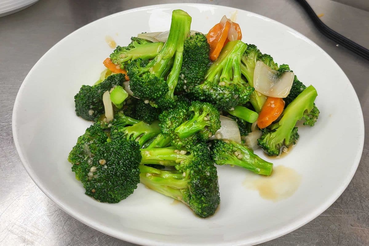 V12. Stir-Fried Broccoli