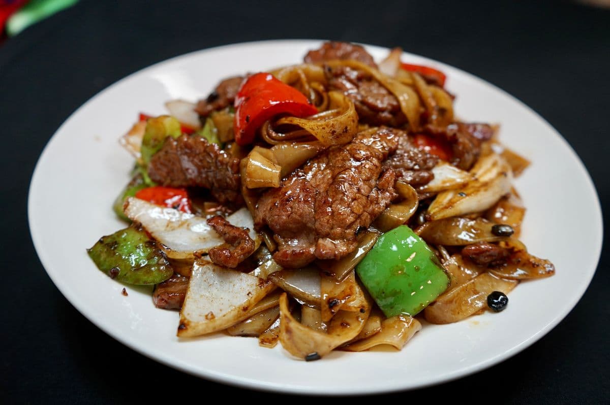 95. Beef Black Bean Chow Fun