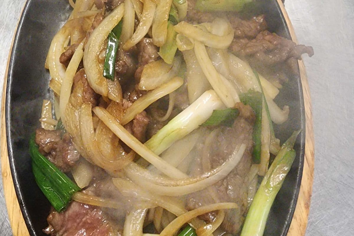 1411. Sizzling Beef