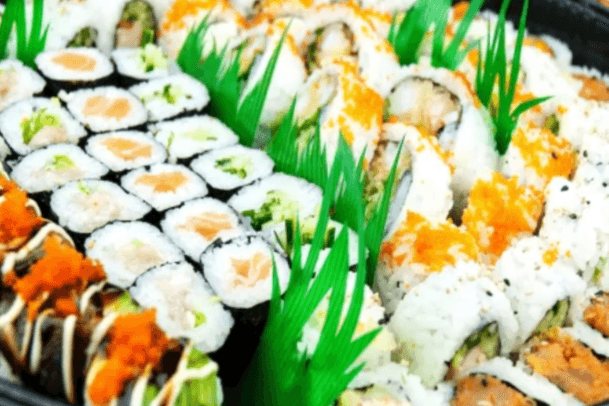 Sushi and Sashimi Tray (49 pcs)