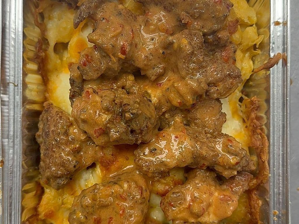 Baked Mac n Cheese Bowl W/Spicy Paneer