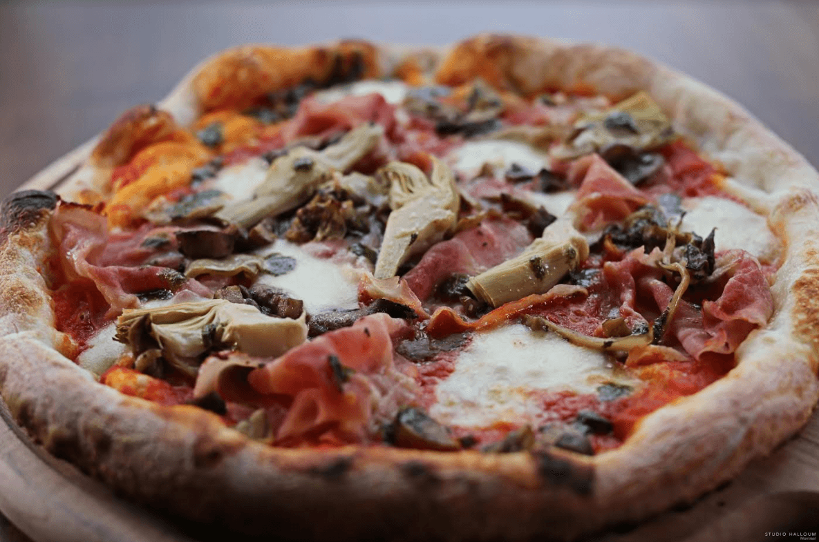 Pizza rosse capricciosa