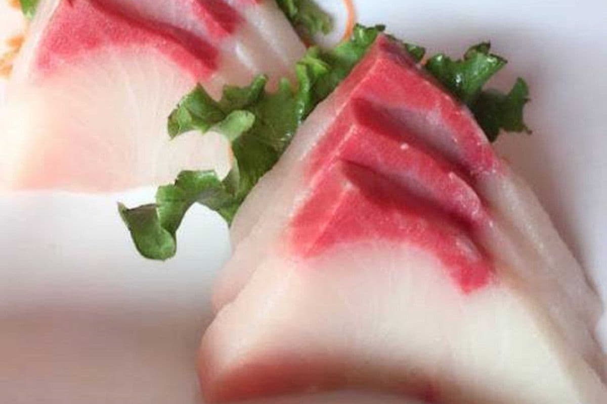 Hamachi Sashimi (3pcs)
