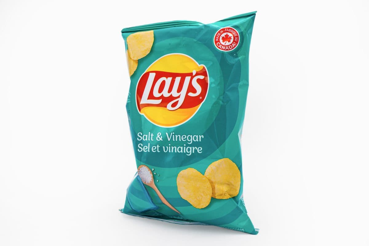 Lay's Salt and Vinegar (66g)