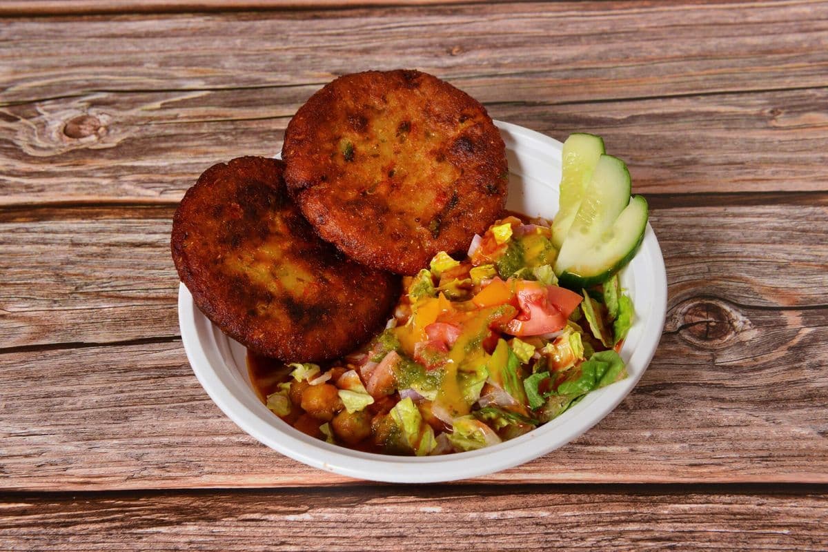 Aloo Tikki Chaat (2 pc)